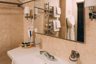 Гостиница Усадьба Смоленск Люкс мансардный-7