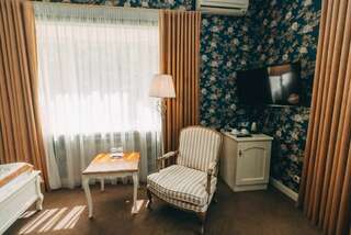 Гостиница Усадьба Смоленск Улучшенный двухместный номер с 1 кроватью-10