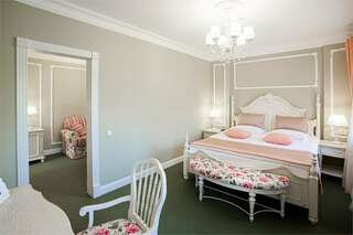 Гостиница Усадьба Смоленск Двухкомнатный люкс с сауной-4