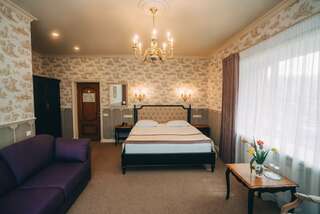 Гостиница Усадьба Смоленск Улучшенный двухместный номер с 1 кроватью-3
