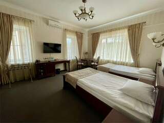 Гостиница Усадьба Смоленск Улучшенный двухместный номер с 2 отдельными кроватями-1